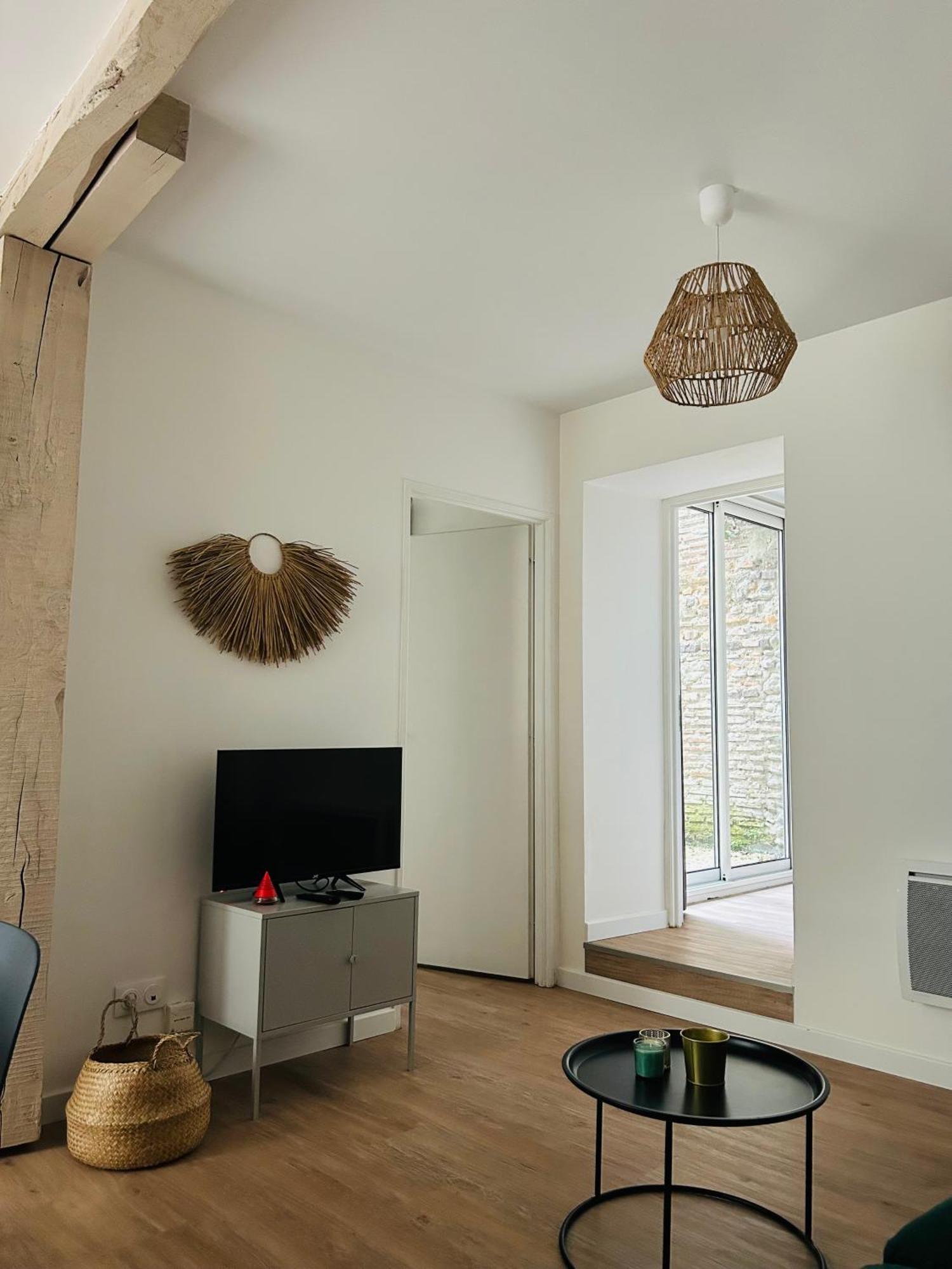 Le Patio : Appartement Chic 3 Chambres Au Coeur De Pau Eksteriør bilde