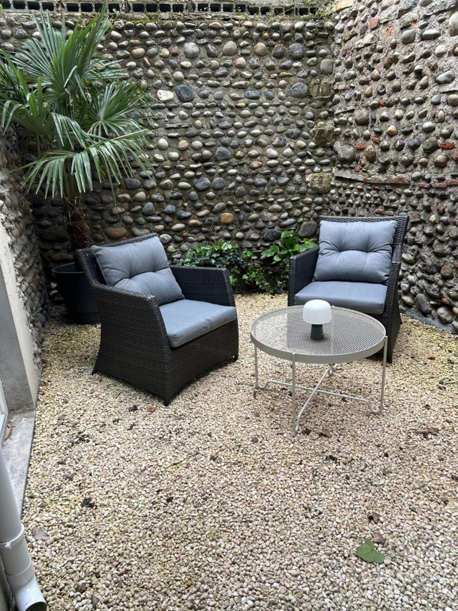 Le Patio : Appartement Chic 3 Chambres Au Coeur De Pau Eksteriør bilde